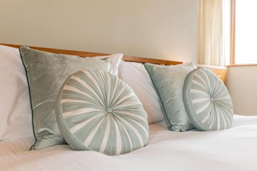 Hendra Barn at Hendra Barns Hendra Barn at Hendra Barns