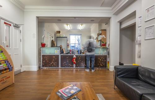 LSE Passfield Hall - image 2