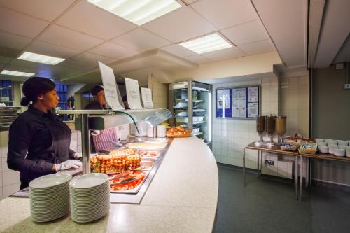 LSE Passfield Hall - image 8