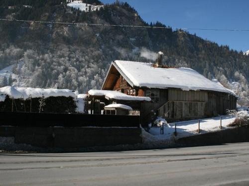 Apartment Chalet Bifigen by Interhome in Kandergrund