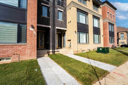 Bright & Stylish Modern Townhome in Oakville!, Oakville (foto 10)