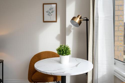 Bright & Stylish Modern Townhome in Oakville!, Oakville (foto 7)