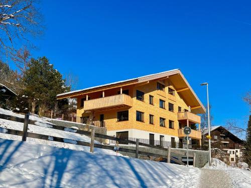Apartment Weisshorn - OG - DG Südwest by Interhome in Zweisimmen, Schweiz