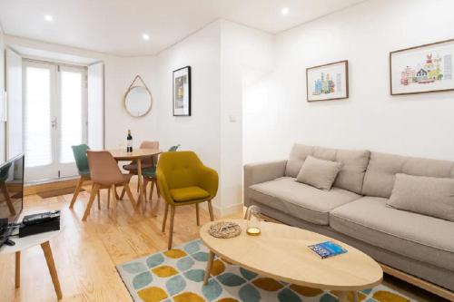 Comfortable Apartment in Bairro Alto by LovelyStay, Lissabon