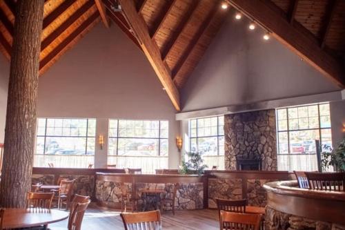 Retreat on Charleston Peak in Mt Charleston (NV)