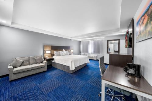 The Admiralty Inn & Suites - image 11