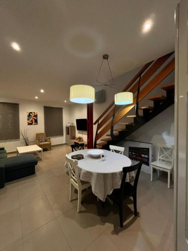 Garrotera arco de Jerez in ซาฟรา / เลเรนา