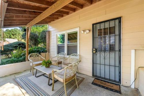 Faciliteter, 20Miles from Atlanta Pet Friendly Private Backyard in Snellville (GA)