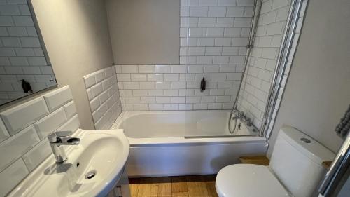 EI8HT Brighton Guest Accommodation - image 4