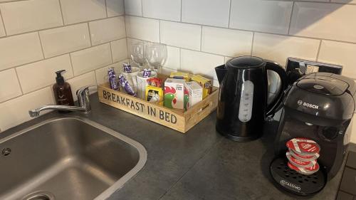 อาหารและเครื่องดื่ม, EI8HT Brighton Guest Accommodation in บริทตั้น