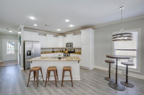 Relaxing Biloxi Vacation Rental Condo Near Beach! in Biloxi, USA