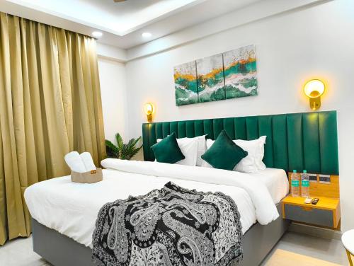 Arth Studios, Omaxe Hazratganj Gomti Nagar Ext