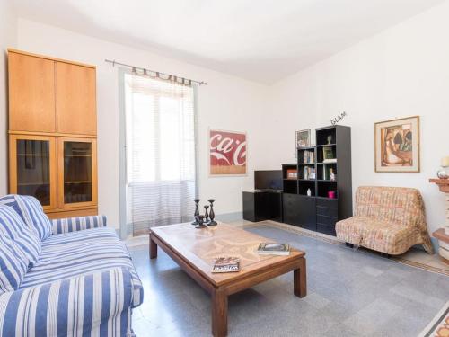 Vatican Comfortable Sunny Apartment, Рим (фото 8)