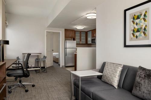 2 bedrooms, 3 beds