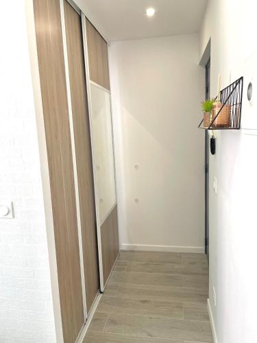 ChicCosy Studio 2mn RER proche Paris Aéroport Cdg - Supermarché en bas immeuble (ChicCosy Studio 2mn RER proche Paris Aeroport Cdg - Supermarche en bas immeuble) in Villepinte