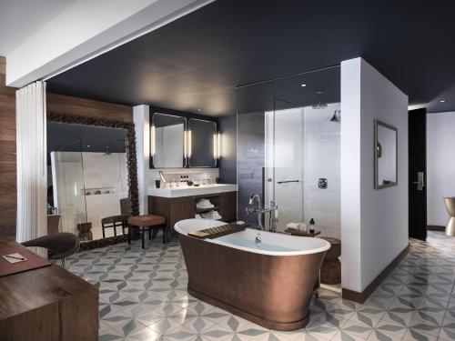 Bathroom, The Cape, A Thompson Hotel By Hyatt in Cabo del Sol