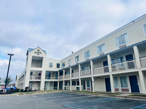 Quality Inn in Newark, USA