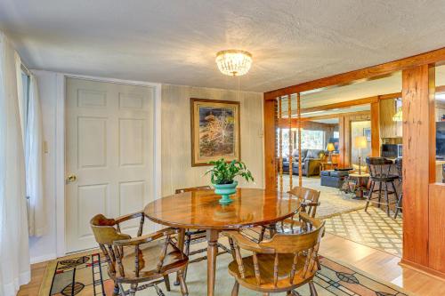 6 Mi to Manatee Springs! Family Riverfront Getaway in Chiefland (FL)