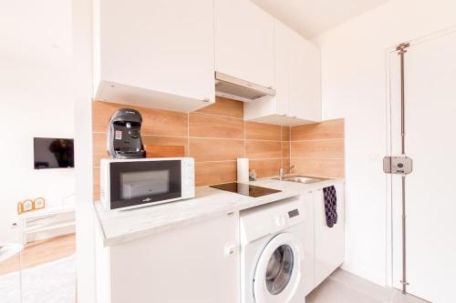 Gentilly Beau T2 aux Porte de Paris RER B in Gentilly