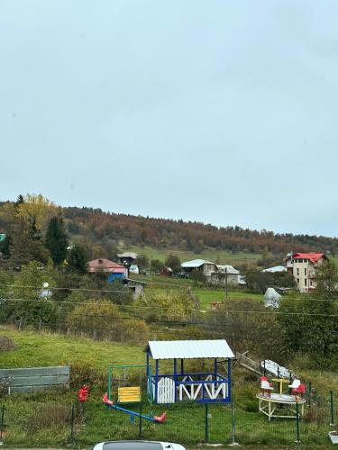 Ympäristö, Orama Tsikhisjvari in Bakurianis Andeziti