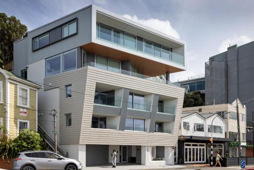 U Suites on Oriental Parade - image 5