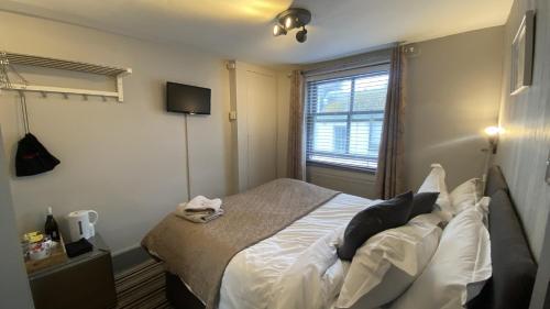 1 queen bed