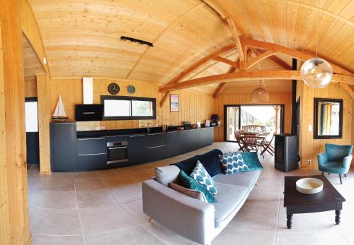 Maison en Bois 6 pers - Plage&Forêt Montalivet Vensac-Océan (Maison en Bois 6 pers - Plage&Foret Montalivet Vensac-Ocean) in Vensac