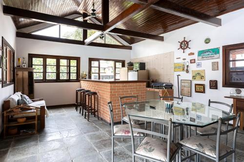 Casa na Marina com piscina churrasqueira e pier in Guaruja