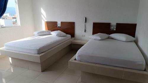 Hotel Ibiza – Armenia, MO