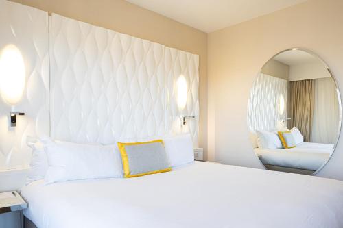 Renaissance Aix-en-Provence Hotel - image 3