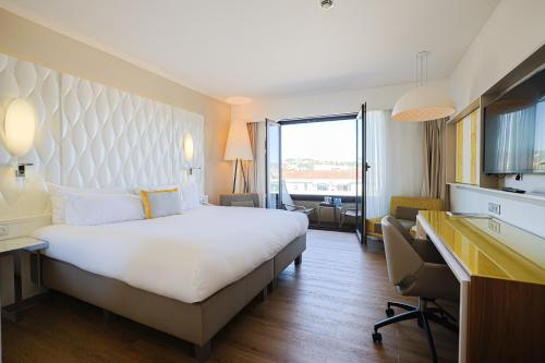 Renaissance Aix-en-Provence Hotel - image 7