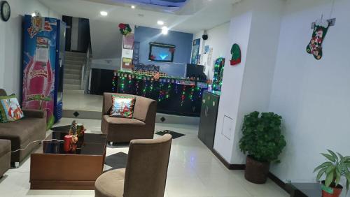 Hotel Ibiza – Armenia, MO