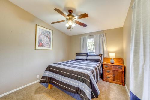 Mountain-View Home with Deck in Pine