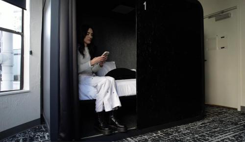1 Business Class Pod in 3 Bed Female Dorm room in Chapter San Francisco