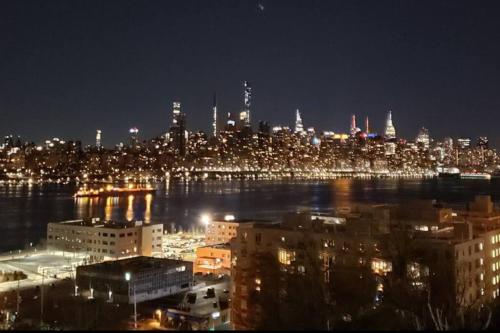 Casa De Paz II - Min from NYC The Heights Casa De Paz II - Min from NYC The Heights