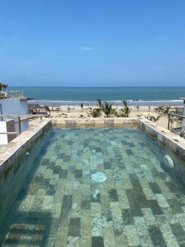 Dúplex 4 dormitorios frente al mar