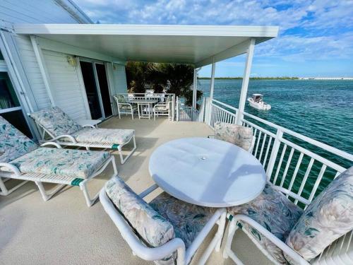 Rise & Shine in Cudjoe Key (FL)