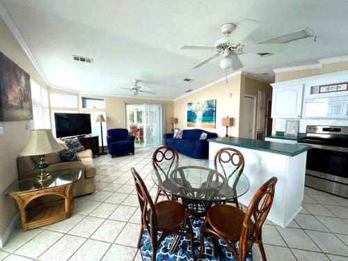 Rise & Shine in Cudjoe Key (FL)