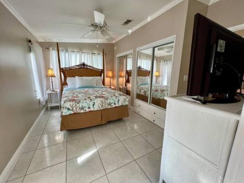 Rise & Shine in Cudjoe Key (FL)