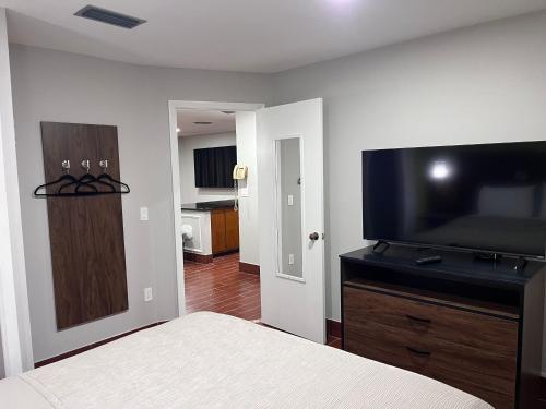 Travelodge by Wyndham Suites St Augustine - image 2