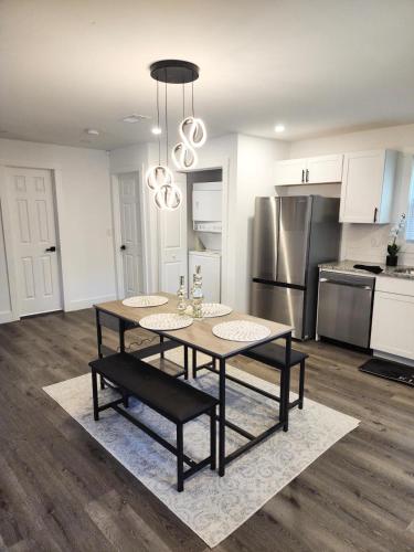 Food and beverages, MGBT Homes n Car Rental Available in Fulton Country Airport