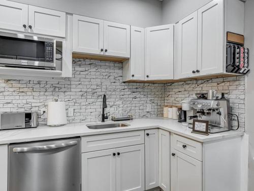 Upscale Home near Downtown Cle, R&R HoF, Beach, Arena, Cleveland (Foto 5)