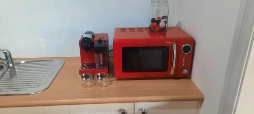 Cock or Two Kink House in Cockatoo