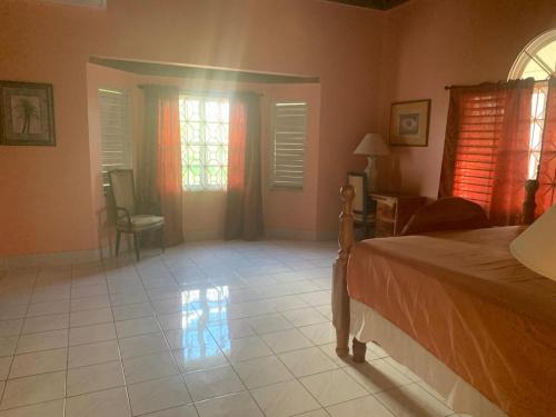 Montego Bay Guesthouse near สนามบินนานาชาติซังสเตอร์