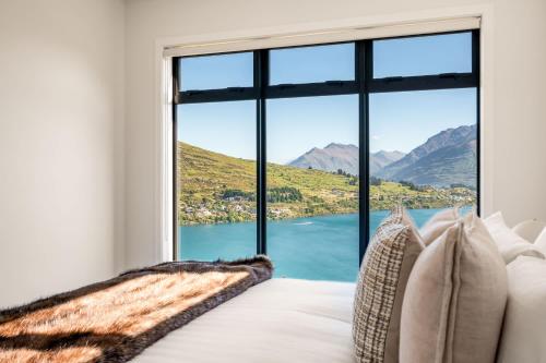 Summit Escape Hot Tub & Panoramic Beauty - image 10