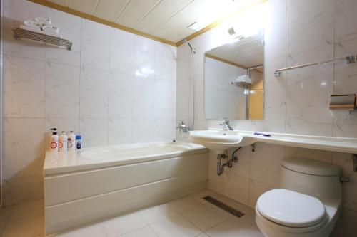 Prince Hotel, Seoul (photo 9)