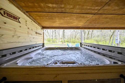 Diamond in the Ruff Hot Tub, Broken Bow (fotografie 4)
