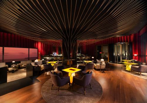 Étterem, The Oberoi, Mumbai near Nariman Point