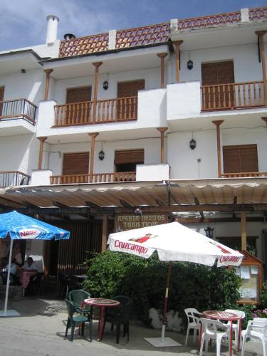 Hostal El Cascapenas de la Alpujarra - 출입구