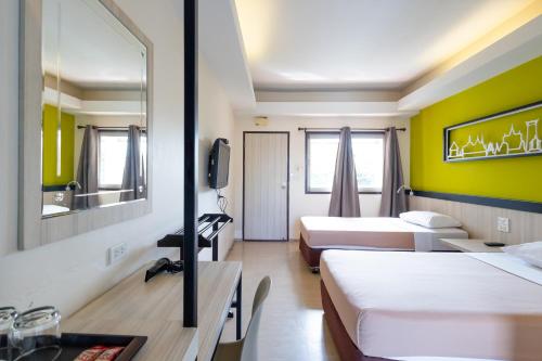 room detail thumbnail 0